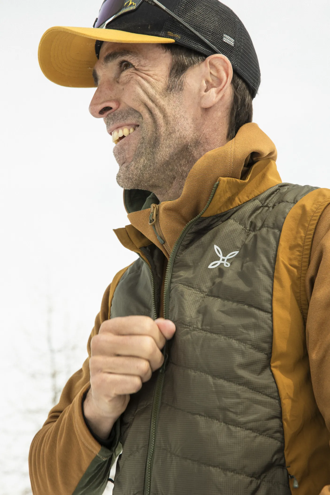 TRACE HYBRID VEST