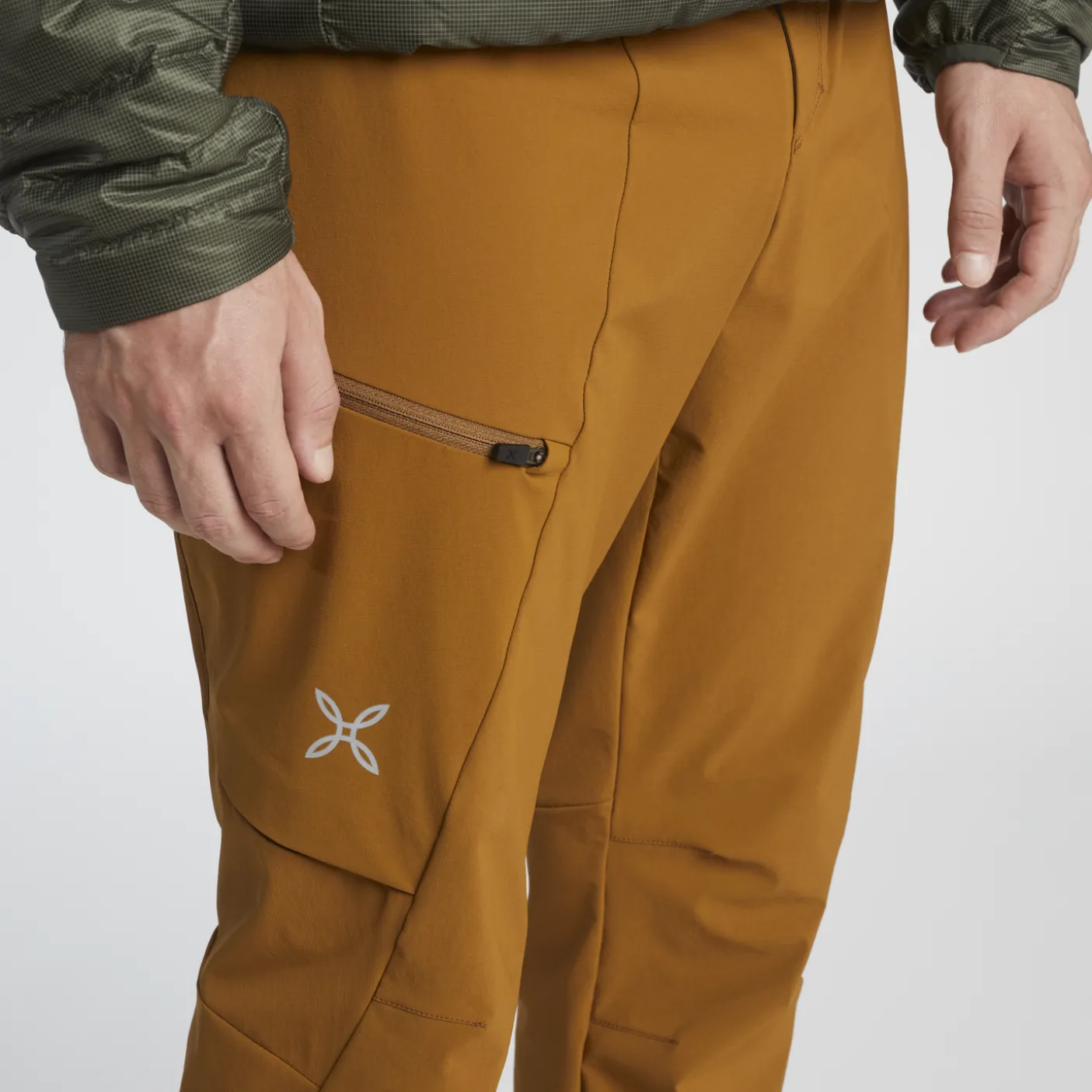 TRACE LIGHT PANTS